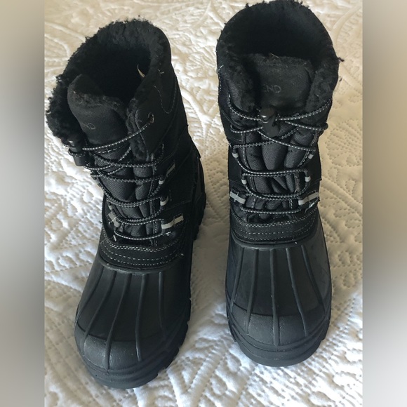 Boy’s Lands’ End Expedition Insulated Winter Boots, size 4 - Picture 2 of 9